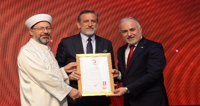 Türk Kızılay’ından Bursa iş dünyasına altın madalya