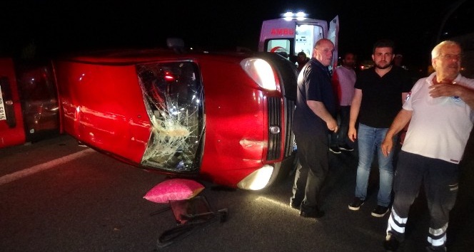 TEM’de araç takla attı, 4 kişi yaralandı