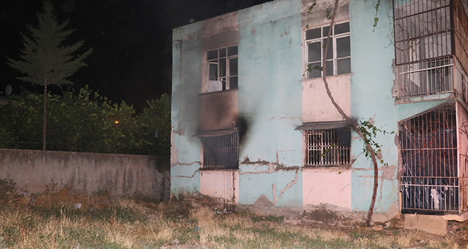 Adana&#039;da yangın: 6 çocuk dumandan etkilendi
