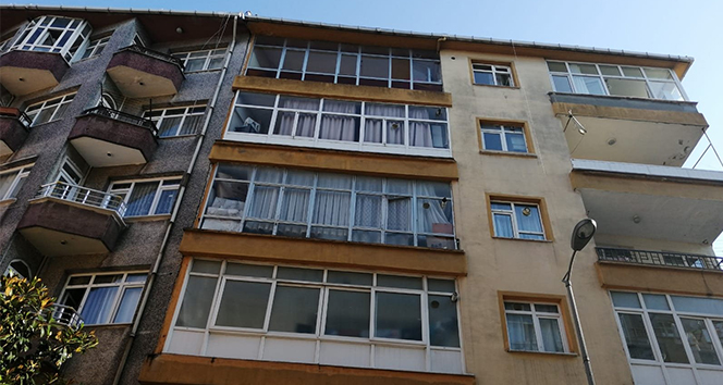 Güngören’de yıkılma tehlikesi bulunan 5 katlı bina boşaltıldı