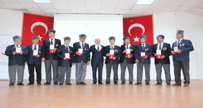 Karaman’da 57 Kıbrıs gazisine ‘Milli Mücadele Madalyası’ verildi