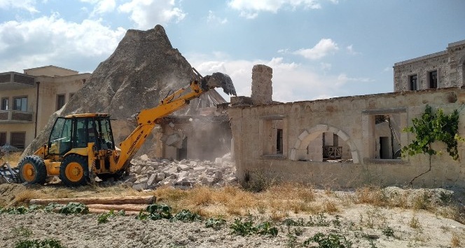 Kapadokya’da 6 kaçak yapının yıkımı tamamlandı