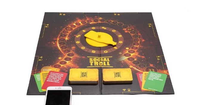 Şişe çevirmece, kutu oyununa uyarlandı