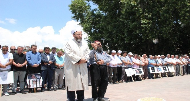 Muhammed Mursi için Karaman’da gıyabi cenaze namazı kılındı