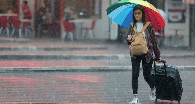 İBB'den yağış açıklaması: 'Şile ve Kadıköy'de metrekareye 40 kg yağış düştü'