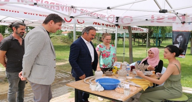 Rektör Bağlı seramik sanatçıları ve ustalarıyla bir araya geldi