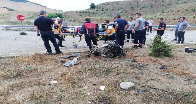 Tokat’ta kavşakta kaza güvenlik kamerasına yansıdı