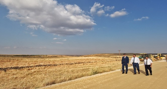 Kilis Valisi Soytürk, köy yollarını inceledi