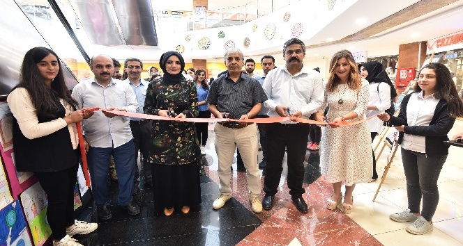 Ahlat’ta görsel sanatlar teknoloji ve tasarım sergisi