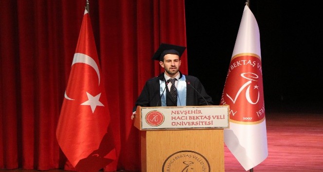 Cami imamı üniversite birincisi oldu