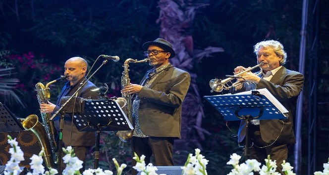 Antalya Akra Caz Festivali’nde Havana rüzgarı esti