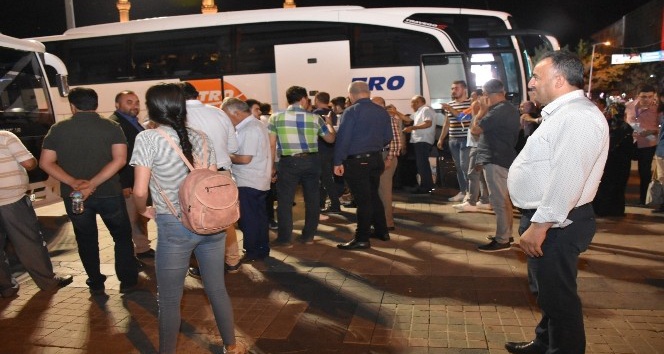 İstanbul seçimi için Kırıkkale’den otobüslerle yola çıktılar