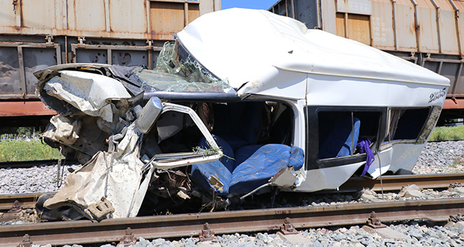 Mersin&#039;deki tren kazasında dehşet detaylar