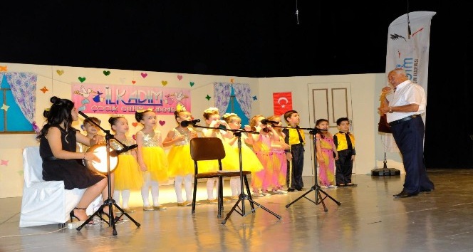 “Minik Yüreklerden, Büyük Hünerler” programı