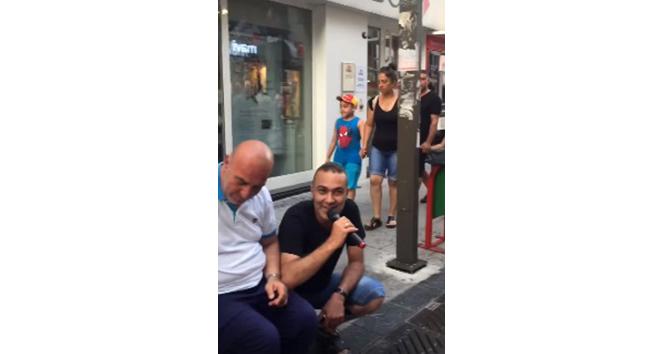 Mümin Sarıkaya’dan sevenlerine mini konser