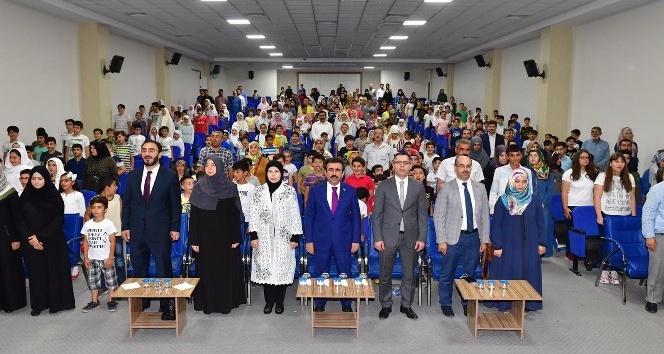 Vali Güzeloğlu yaz Kur’an kursu öğrencileri ile buluştu