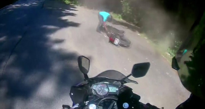 Sarıyer’de motosikletli gencin kazası kamerada