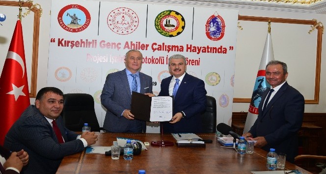 Kırşehirli genç ahiler, çalışma hayatında projesinin protokolü imzalandı