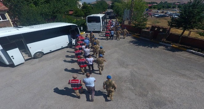 Bitlis merkezli göçmen kaçakçılığı operasyonu: 15 tutuklama