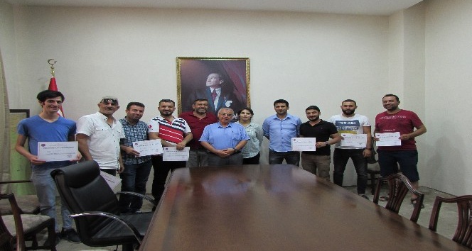 Eğitimlerini tamamlayanlara sertifikaları  verildi