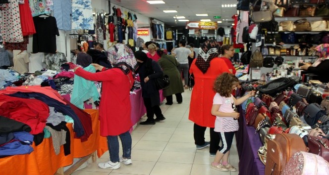 Köşk Sosyete Pazarı tatilde de alışverişin gözdesi