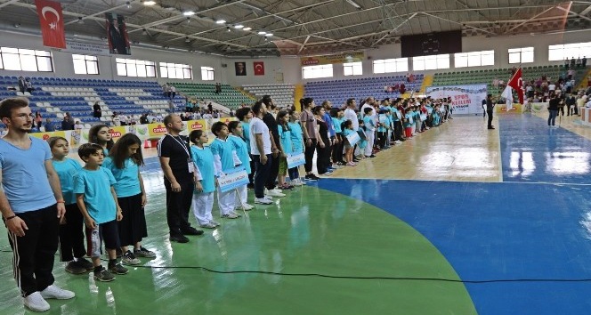 Rize’de ’Yaz spor okulları’ açıldı