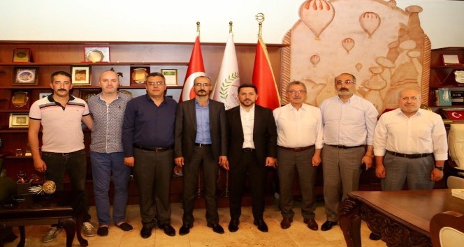 MHP Merkez İlçe yöneticilerinden Belediye Başkanı Arı’ya ziyaret