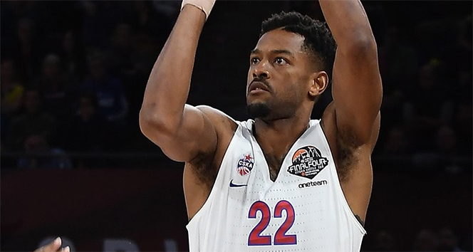 Barcelona, Cory Higgins'i transfer etti