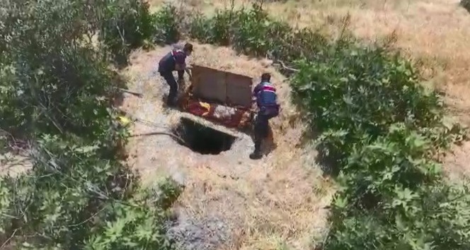Çalılarla çevrili kaçak kazıya droneli operasyon: 4 gözaltı
