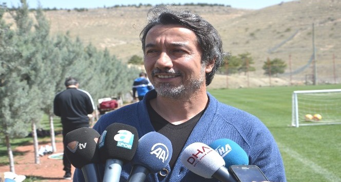 Ali Ravcı ile ünlü oyuncu Robert Downey’in benzerliği görenleri şaşırtıyor