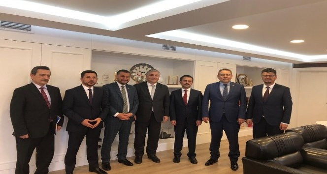 Nevşehir heyetinden Ulaştırma ve Altyapı Bakanı Turhan’a ziyaret