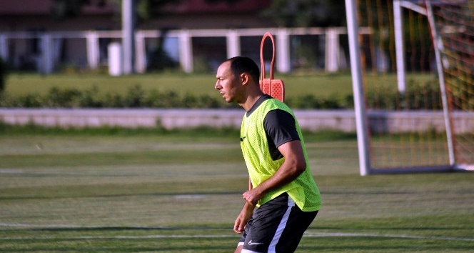 Kayserispor, Umut Bulut ile 1 yıllık sözleşme imzaladı