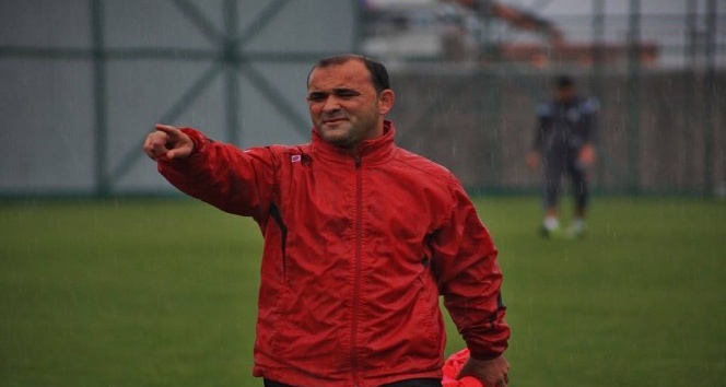 Payas Spor Teknik Direktör İsmail Cem Cambaz ile 1 yıllık anlaşma sağladı
