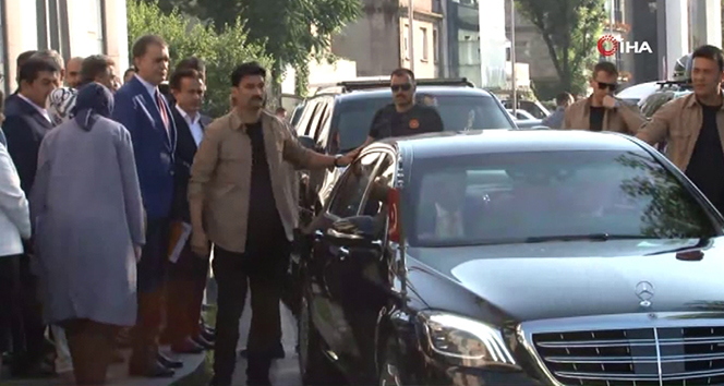 Cumhurbaşkanı Erdoğan, AK Parti İstanbul İl Başkanlığından ayrıldı !