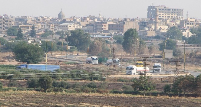 ABD konvoyunun Suriye’deki hareketliliği görüntülendi