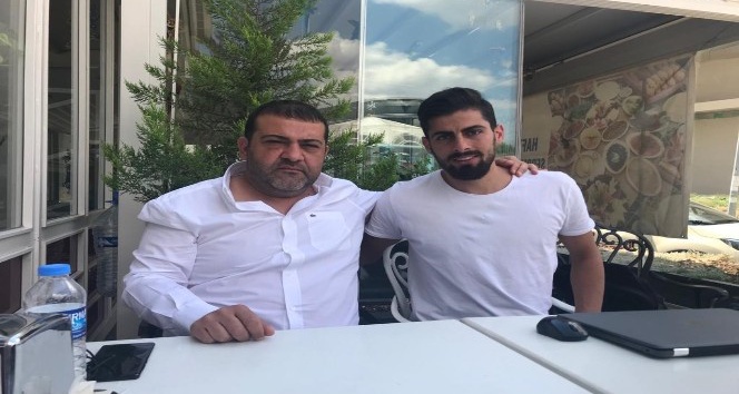 Elazığspor’da  Ahmet Doğan’ın sözleşmesi  1 yıl uzattı
