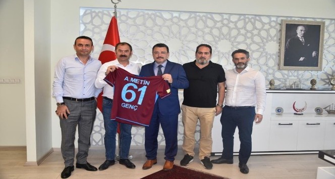 Başkan Genç’ten Trabzonspor‘a 1461 bilet jesti