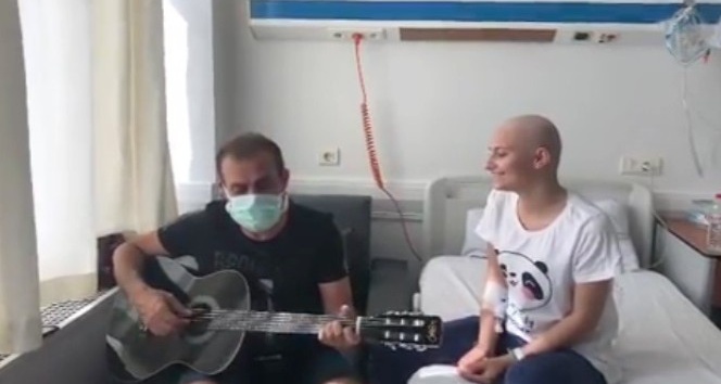 Haluk Levent lösemili Ebru Çelen ile düet yaptı