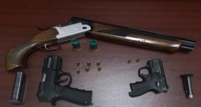 Ereğli’de iş yerinde silah bulunduran 3 şahıs gözaltına alındı