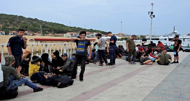 Çeşme’de bir günde 210 göçmen ve 5 organizatör yakalandı