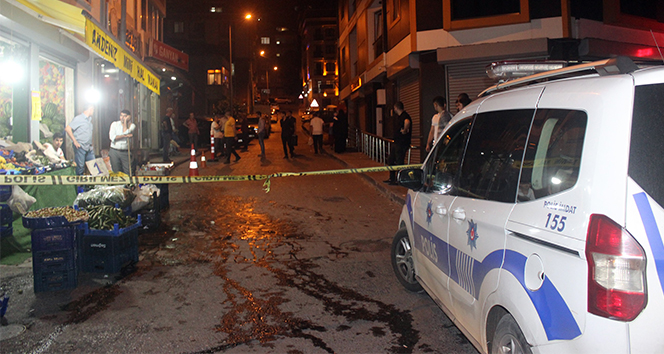 Beyoğlu&#039;nda motosikletli magandalar silahla dehşet saçtı: 1 yaralı