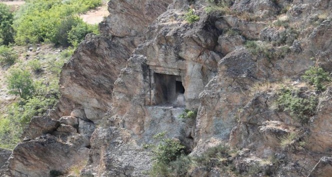 Definecilerin talan ettiği Gavur Dağı’nda arkeolojik kazı yapılacak