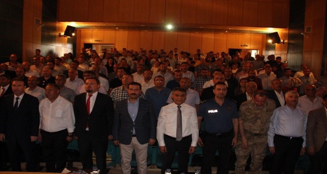 Tatvan’da ‘15 Temmuz Şehitleri ve Demokrasi Zaferi’ konulu konferans