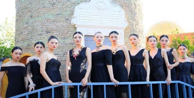 Türkiye’nin Ödüllü Mücevherleri, Çinli modellerin defilesiyle tanıtıldı