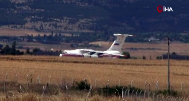 S-400’lerin birinci grubunu Ankara’ya getiren uçak İHA tarafından görüntülendi