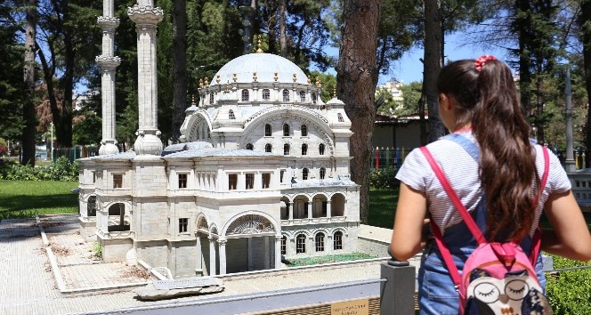 Yaz Kur’an Kursu öğrencileri Antalya’nın cazibe noktalarını gezİyor