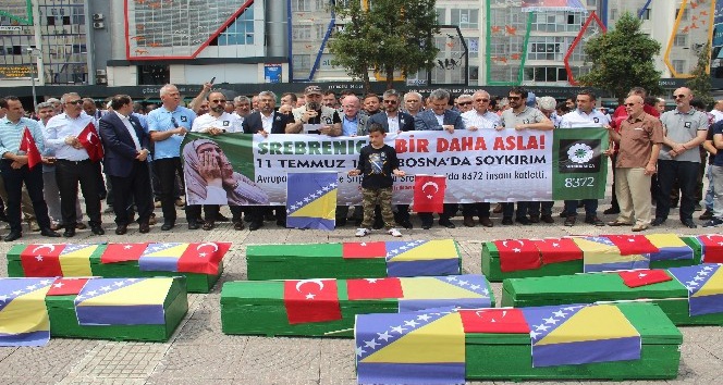 Srebrenitsa soykırımına tepki yürüyüşü