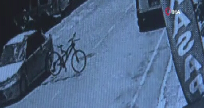 17 yaşındaki sürücünün çarptığı bisikletli çocuk metrelerce havaya savruldu