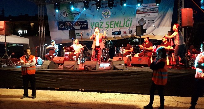 Eskişehir’de yaşayan Çeltikliler’in  ‘1. Geleneksel Yaz Şenliği’ konseri coşkulu geçti