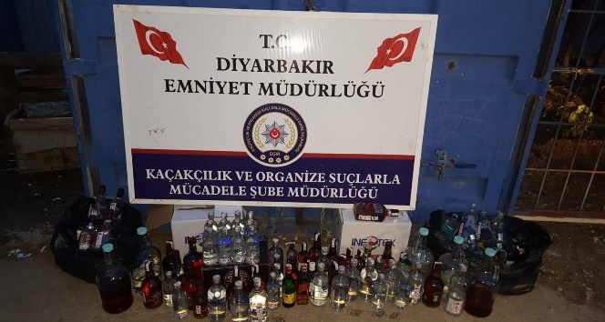 Diyarbakır’da kaçak içki satan 15 ayrı adrese eş zamanlı baskın